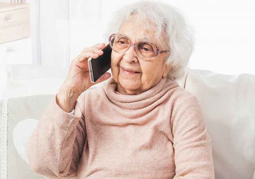 lady speaking to care team over the phone