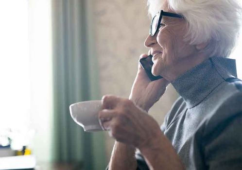 woman on telephone receiving expert advice